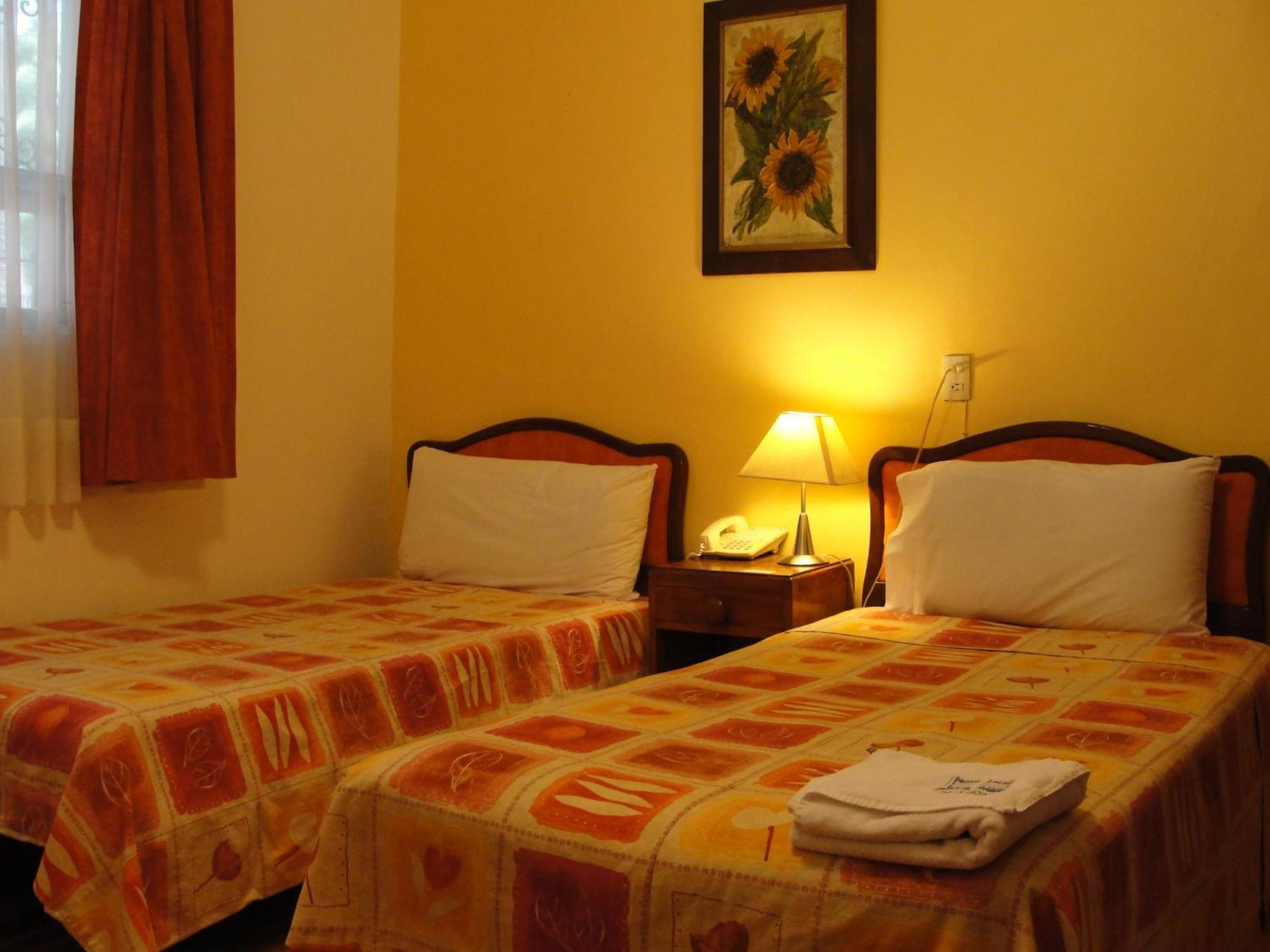 Hotel Casa Gonzalez Мехико Экстерьер фото