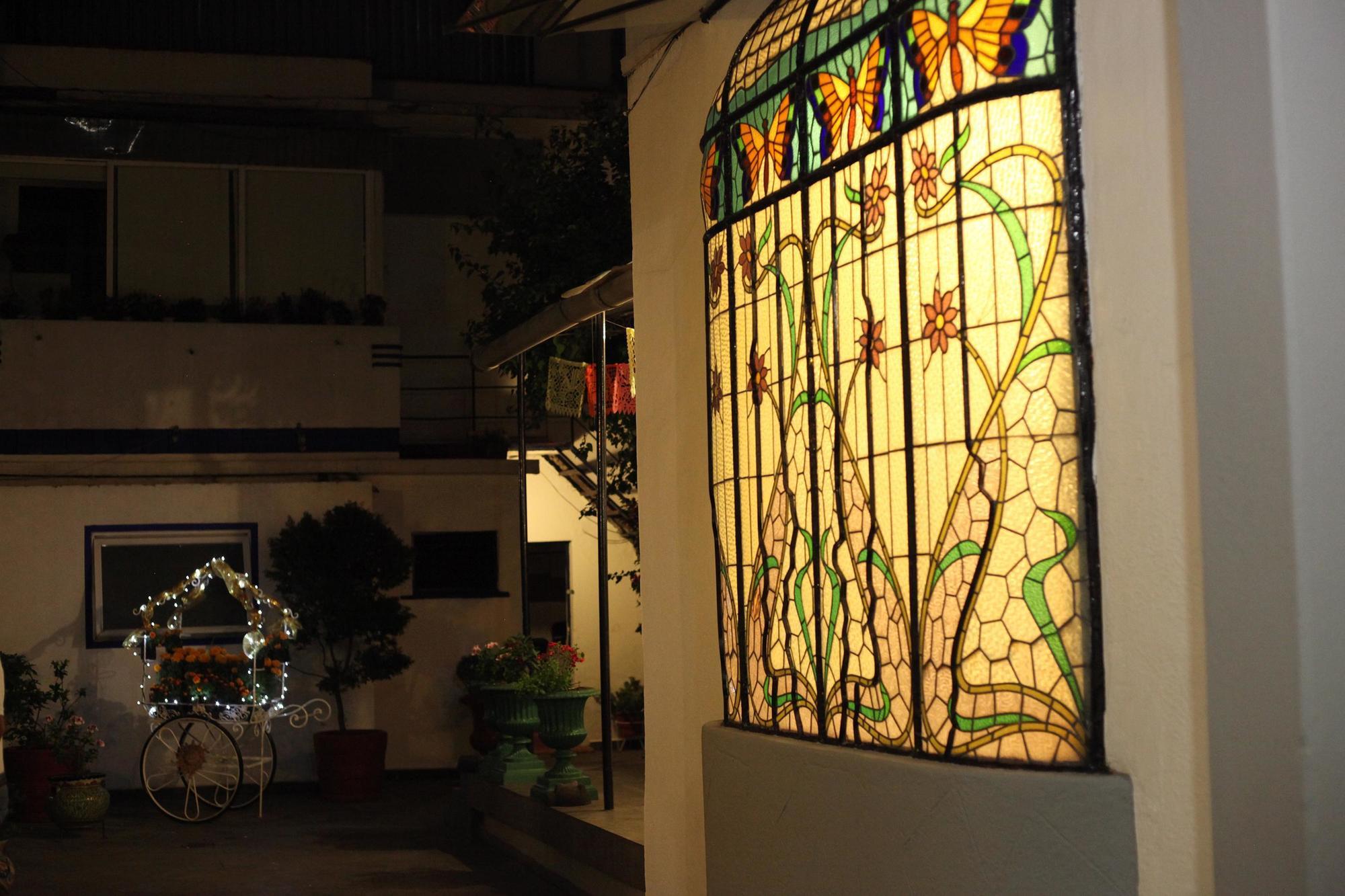 Hotel Casa Gonzalez Мехико Экстерьер фото
